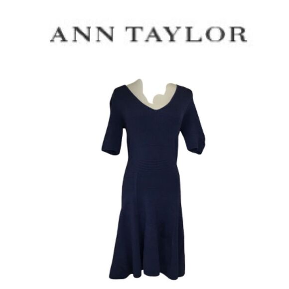 Ann Taylor Dresses & Skirts - Ann Taylor Beautiful Navy Dress. Sz S